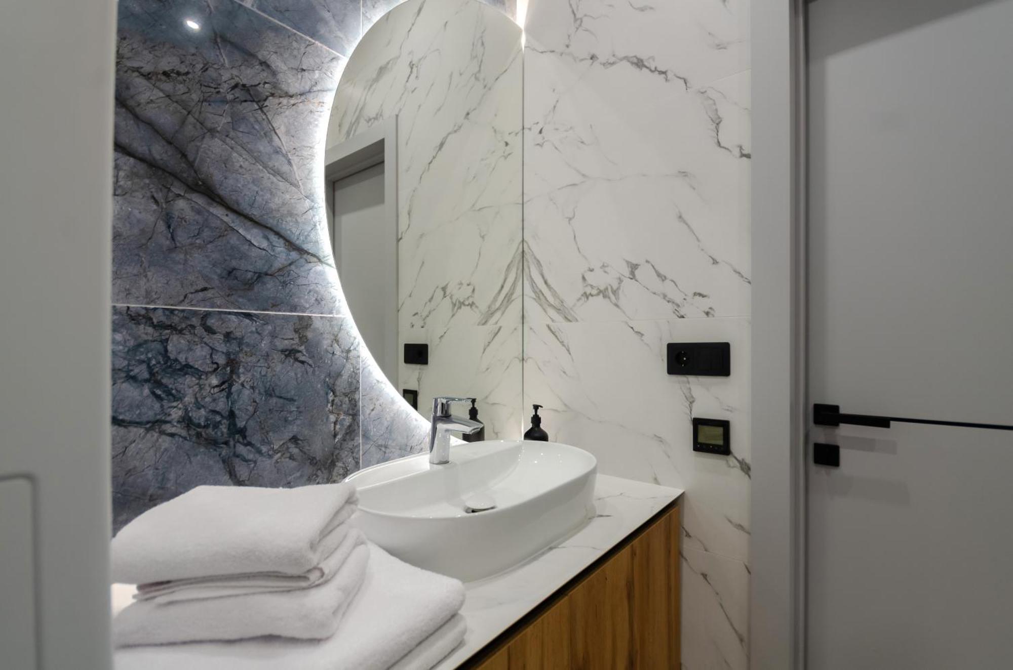 Petrovdom Apartments 68A-68B-305A-305B-280A-280B-265A-265B In Smart Rc Manhattan, Beresteiskyi 11 Киев Екстериор снимка